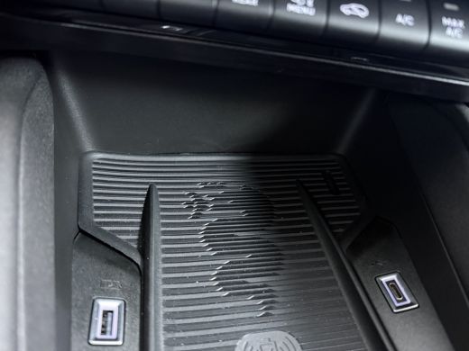 Alfa Romeo Junior Elettrica Speciale | 10,25" digitaal instrumentarium | 100 kW DC snellader | 11 kW boordlader ActivLease financial lease