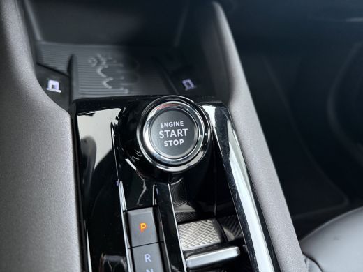 Alfa Romeo Junior Elettrica Speciale | 10,25" digitaal instrumentarium | 100 kW DC snellader | 11 kW boordlader ActivLease financial lease