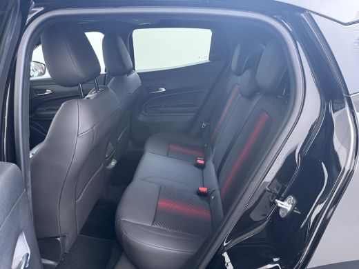 Alfa Romeo Junior Elettrica Speciale | 10,25" digitaal instrumentarium | 100 kW DC snellader | 11 kW boordlader ActivLease financial lease