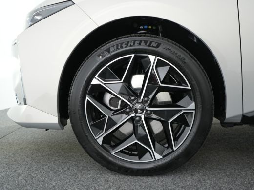 DS N&deg;4 &Eacute;toile | 10" capacitive touchscreen (personaliseerbaar) | 6 voudig elektrisch verstelbare passagi... ActivLease financial lease