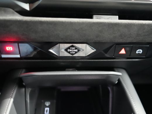 DS N&deg;4 &Eacute;toile | 10" capacitive touchscreen (personaliseerbaar) | 6 voudig elektrisch verstelbare passagi... ActivLease financial lease