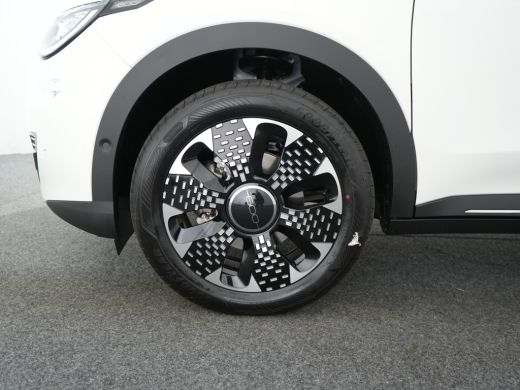 Fiat 600 | Demo Deal | 1.2 Hybrid La Prima | Airco (automatisch) | Cruise control adaptief met Stop&Go en ... ActivLease financial lease