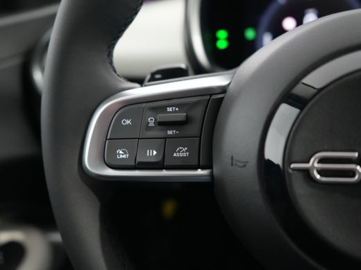 Fiat 600 | Demo Deal | 1.2 Hybrid La Prima | Airco (automatisch) | Cruise control adaptief met Stop&Go en ... ActivLease financial lease