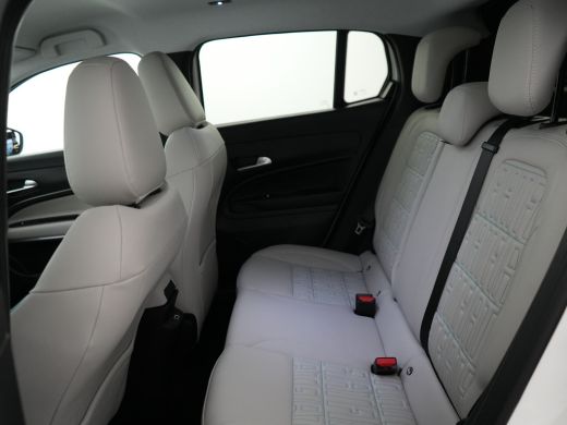 Fiat 600 | Demo Deal | 1.2 Hybrid La Prima | Airco (automatisch) | Cruise control adaptief met Stop&Go en ... ActivLease financial lease