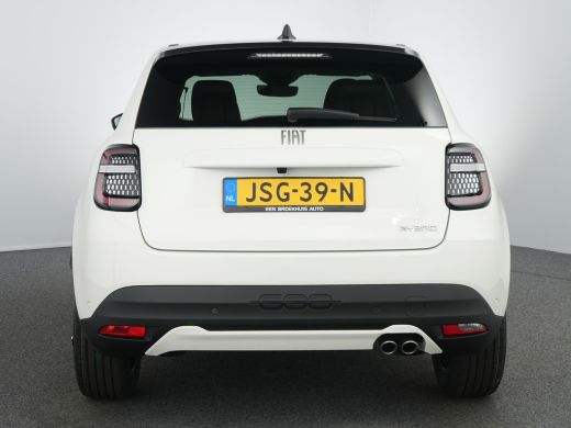 Fiat 600 | Demo Deal | 1.2 Hybrid La Prima | Airco (automatisch) | Cruise control adaptief met Stop&Go en ... ActivLease financial lease