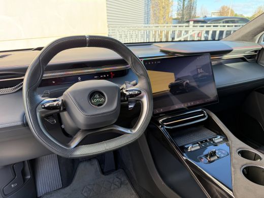 Lotus Eletre EDS 450 4WD 112 kWh Carbon-Glazen dak-22"-Trekhaak ActivLease financial lease
