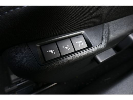 Peugeot 2008 GT | Active Safety Brake met camera en radar (automatisch noodremsysteem) met Distance Alert (waa... ActivLease financial lease