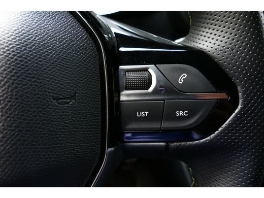 Peugeot 2008 GT | Active Safety Brake met camera en radar (automatisch noodremsysteem) met Distance Alert (waa... ActivLease financial lease