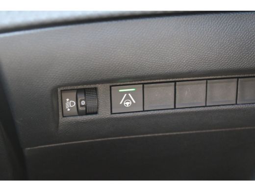 Peugeot 208 Allure | Elektrische parkeerrem | Extra getinte achterste zijruiten en achterruit | Extra getinte... ActivLease financial lease