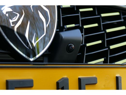 Peugeot 208 GT | Armsteunen op de voorportieren bekleed met kunstleder met groen sierstiksel (GT-Line) | Clim... ActivLease financial lease