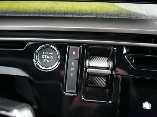 Peugeot e-3008 Launch Edition | Advanced Active Safety Brake met camera en radar (Pack Safety Plus) | Climate Co... ActivLease financial lease