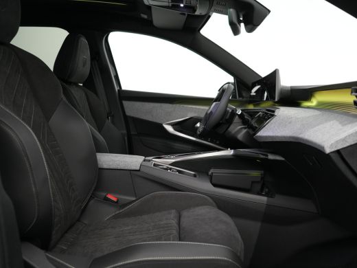 Peugeot e-3008 Launch Edition | Advanced Active Safety Brake met camera en radar (Pack Safety Plus) | Climate Co... ActivLease financial lease