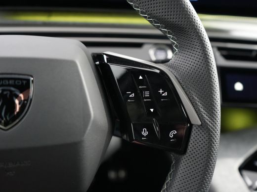 Peugeot e-3008 Launch Edition | Advanced Active Safety Brake met camera en radar (Pack Safety Plus) | Climate Co... ActivLease financial lease