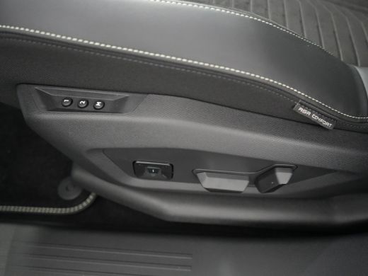 Peugeot e-3008 Launch Edition | Advanced Active Safety Brake met camera en radar (Pack Safety Plus) | Climate Co... ActivLease financial lease