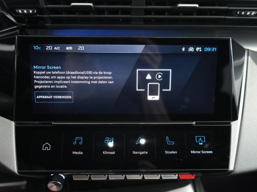 Peugeot e-308 | DEMO DEAL | GT Avantage EV 54 kWh | 11 kW lader | Navigatiesysteem | Sfeerverlichting ActivLease financial lease