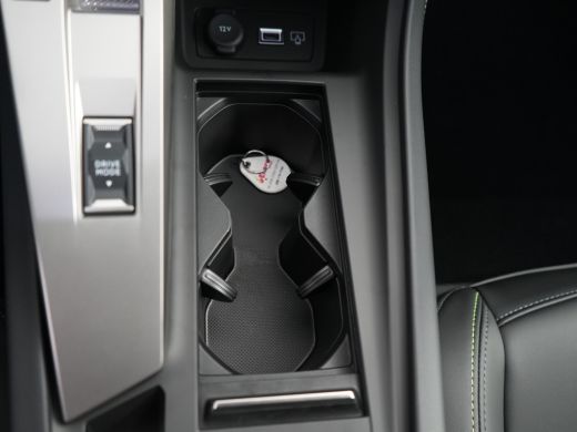 Peugeot e-308 | DEMO DEAL | GT Avantage EV 54 kWh | 11 kW lader | Navigatiesysteem | Sfeerverlichting ActivLease financial lease