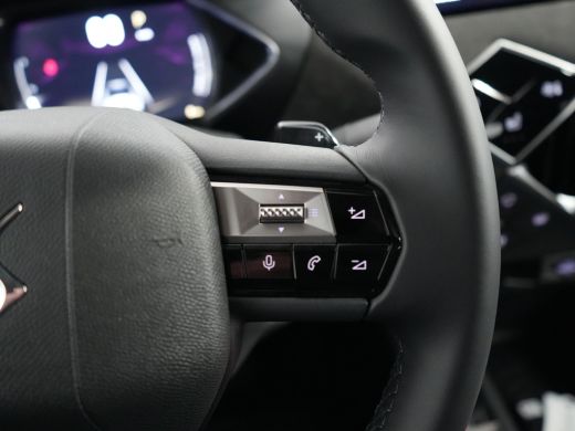 DS DS 3 Performance Line | 17" lichtmetalen velgen DUBLIN | DS Iris Navigatie System | Draadloze Apple Ca... ActivLease financial lease