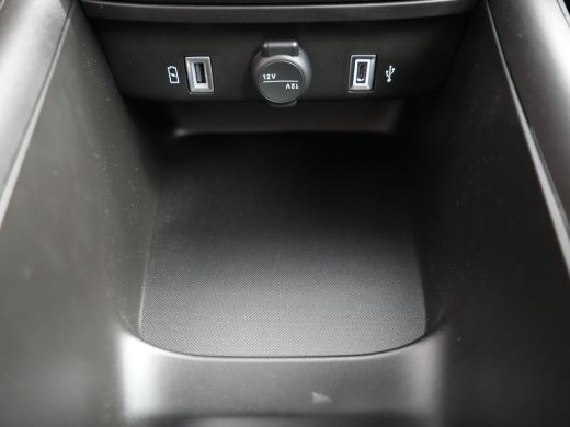 Fiat 600 Urban | 10,25" touchscreen radio met Bluetooth, DAB & USB | Automatische airconditioning | Cruise... ActivLease financial lease