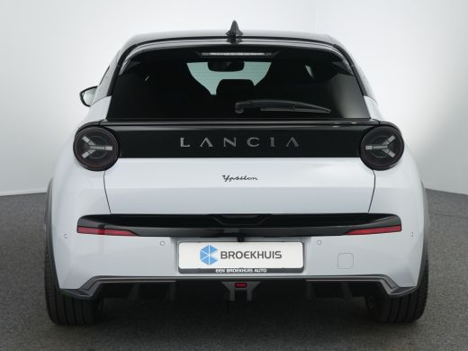 Lancia Ypsilon HF Automaat ActivLease financial lease