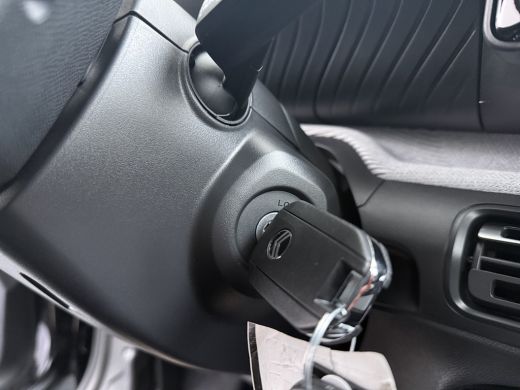 Citroën &euml;-C3 Max 113pk Comfort Range 44 kWh | Achteruitrijcamera | Afwijkende dakkleur | Apple Carplay/Android... ActivLease financial lease