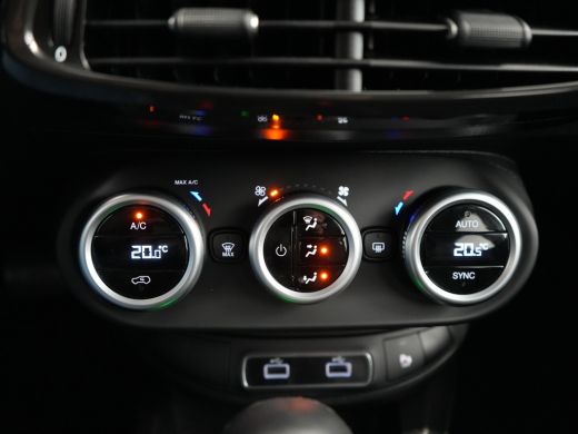 Fiat 500X 1.5 Hybrid Sport | Achterbank in delen neerklapbaar | Achteruitrijcamera | Airco (automatisch) ActivLease financial lease