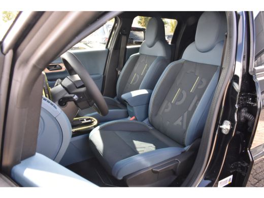 Fiat Grande Panda Icon | 10,25" touchscreen radio met Bluetooth, DAB & USB | Airconditioning handmatig | Cruise Con... ActivLease financial lease