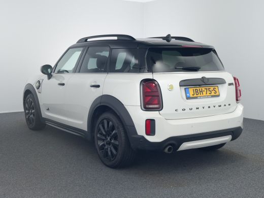 Mini Countryman 2.0 Cooper S E ALL4 Chili | Achterbank in delen neerklapbaar | Achteruitrijcamera | Afwijkende da... ActivLease financial lease