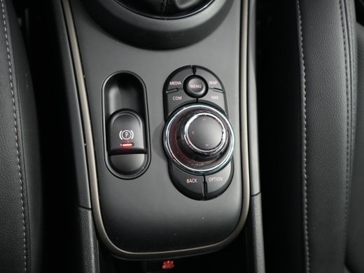 Mini Countryman 2.0 Cooper S E ALL4 Chili | Achterbank in delen neerklapbaar | Achteruitrijcamera | Afwijkende da... ActivLease financial lease