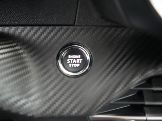 Peugeot 2008 1.2 PureTech 130 GT Automaat | Achterbank in delen neerklapbaar | Achteruitrijcamera | Actieve no... ActivLease financial lease