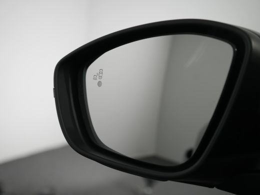 Peugeot 2008 1.2 PureTech 130 GT Automaat | Achterbank in delen neerklapbaar | Achteruitrijcamera | Actieve no... ActivLease financial lease