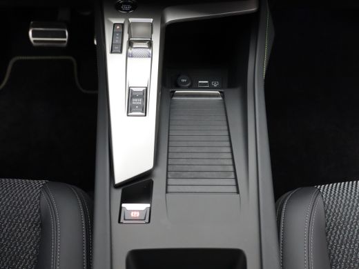 Peugeot 308 SW 1.2 Hybrid 136 e-DCS6 GT | Achteruitrijcamera | Apple Carplay/Android Auto|telefoonintegratie ... ActivLease financial lease