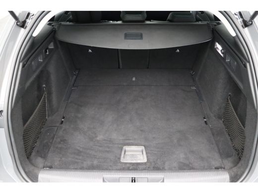 Peugeot 308 SW 1.2 PureTech Allure | Achterbank in delen neerklapbaar | Achteruitrijcamera | Apple Carplay/An... ActivLease financial lease