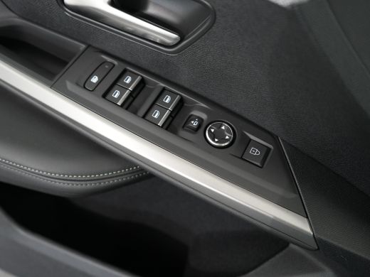 Peugeot 5008 1.2 Hybrid 136 GT Automaat | Dodehoek detectie | Elektrische achterklep ActivLease financial lease