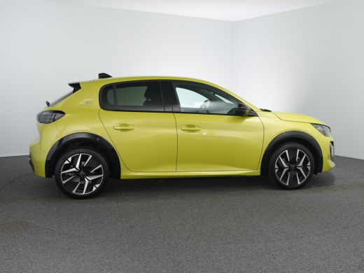 Peugeot e-208 | Demo Deal | EV GT Avantage 51 kWh | Bestuurdersstoel met massage | Camera voor | Electronic cli... ActivLease financial lease