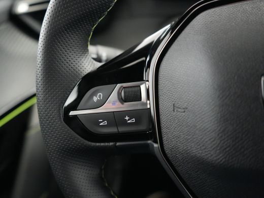 Peugeot e-208 | Demo Deal | EV GT Avantage 51 kWh | Bestuurdersstoel met massage | Camera voor | Electronic cli... ActivLease financial lease