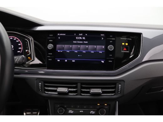 Volkswagen Polo 1.0 TSI Highline Business R-Line Panoramadak | Achterbank in delen neerklapbaar | Achteruitrijcam... ActivLease financial lease