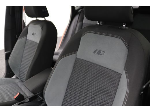 Volkswagen Polo 1.0 TSI Highline Business R-Line Panoramadak | Achterbank in delen neerklapbaar | Achteruitrijcam... ActivLease financial lease