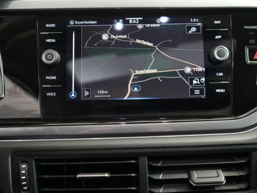 Volkswagen Taigo 1.0 TSI Style | Achterbank in delen neerklapbaar | Achteruitrijcamera | Airco (automatisch) ActivLease financial lease