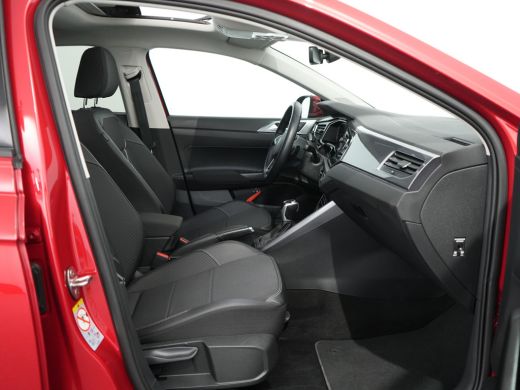 Volkswagen Taigo 1.0 TSI Style | Achterbank in delen neerklapbaar | Achteruitrijcamera | Airco (automatisch) ActivLease financial lease