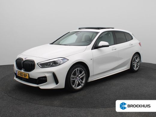 BMW 1 Serie M-Sport 118i Introduction Edition | Achteruitrijcamera | Airco (automatisch) | Armsteun voor