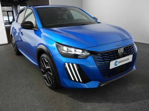 Peugeot 208 GT | Armsteunen op de voorportieren bekleed met kunstleder met groen sierstiksel (GT-Line) | Clim... ActivLease financial lease