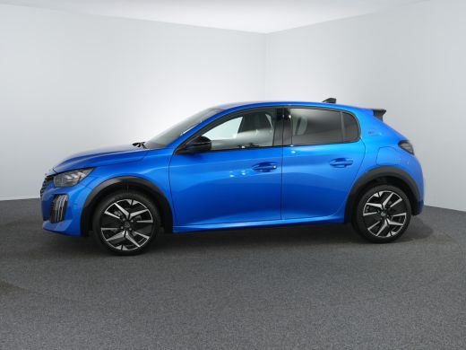 Peugeot 208 GT | Armsteunen op de voorportieren bekleed met kunstleder met groen sierstiksel (GT-Line) | Clim... ActivLease financial lease