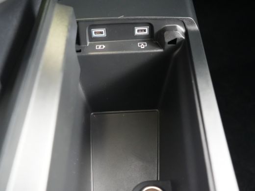 Peugeot 3008 1.2 Hybrid 136 GT | Achteruitrijcamera | Apple Carplay/Android Auto|telefoonintegratie premium | ... ActivLease financial lease