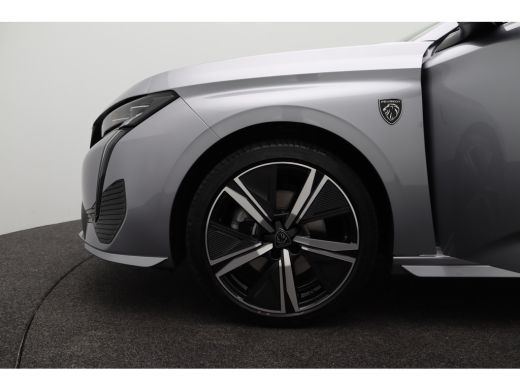 Peugeot 308 SW 1.2 PureTech GT | Achterbank in 3 delen neerklapbaar met skiluik | Achterbank in delen neerkla... ActivLease financial lease
