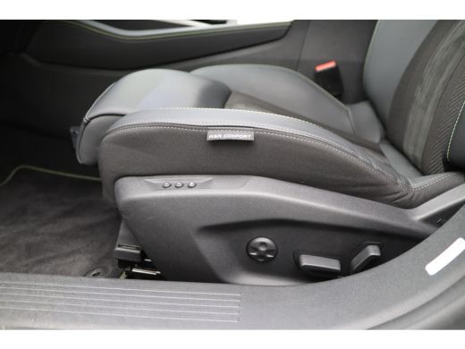 Peugeot 308 SW 1.2 PureTech GT | Achterbank in 3 delen neerklapbaar met skiluik | Achterbank in delen neerkla... ActivLease financial lease