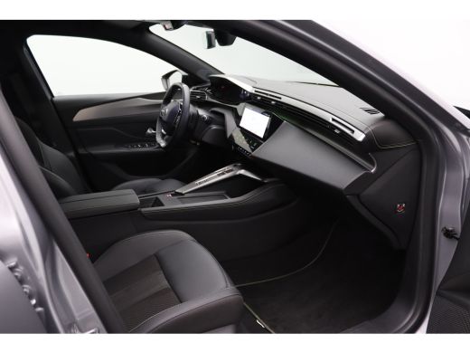 Peugeot 308 SW 1.2 PureTech GT | Achterbank in 3 delen neerklapbaar met skiluik | Achterbank in delen neerkla... ActivLease financial lease