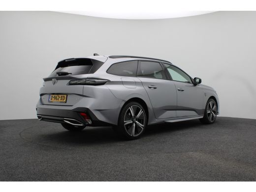 Peugeot 308 SW 1.2 PureTech GT | Achterbank in 3 delen neerklapbaar met skiluik | Achterbank in delen neerkla... ActivLease financial lease