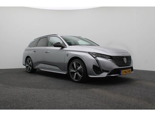 Peugeot 308 SW 1.2 PureTech GT | Achterbank in 3 delen neerklapbaar met skiluik | Achterbank in delen neerkla... ActivLease financial lease