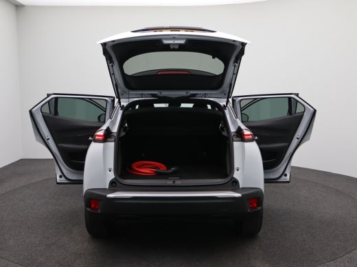 Peugeot e-2008 EV GT 54 kWh | 11 kW lader | Achteruitrijcamera | Airco (automatisch) ActivLease financial lease