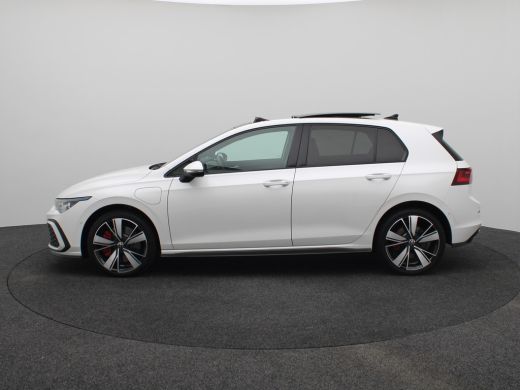 Volkswagen Golf 1.4 eHybrid GTE NL Auto! | Achteruitrijcamera | Apple Carplay/Android Auto|telefoonintegratie pre... ActivLease financial lease